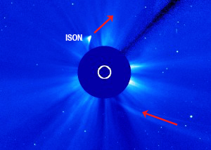 Рис. 60: Комета ISON осталась невредимой после её пролёта вокруг Солнца и появилась снова после периода невидимости. 