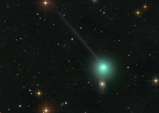 Рис. 62: Комета Энке была одной из комет, видимых невооруженным глазом в конце 2013 года. Фотография была сделана 30 октября 2013 года.