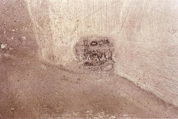 Остатки одной из башен, расположенных вдоль стены Хатт Шебиб