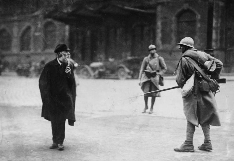 Французкие солдаты после вторжения в Рур (Веймарская Республика), 1923 год