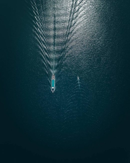 Drone photographyLake, boat, waves, drone photography