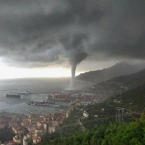 Massive waterspout in Salerno