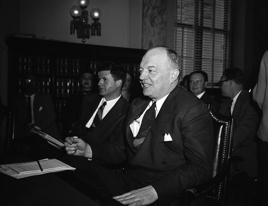 Гарольд Стассен в Вашингтоне, 1953 год