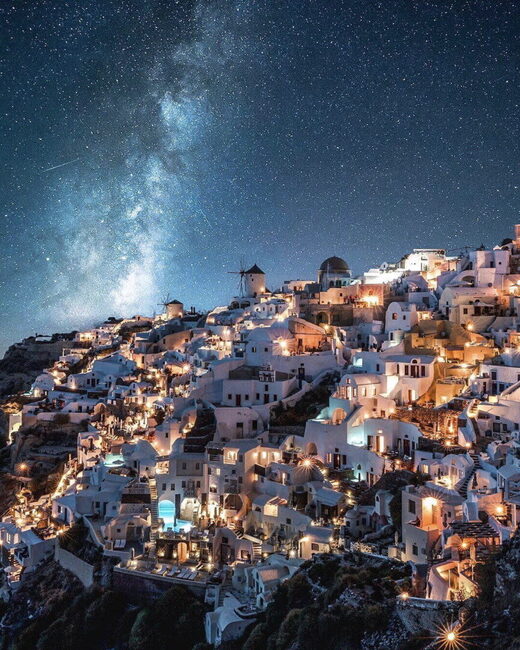 Нажмите, чтобы увеличить In a parallel universe (Santorini)