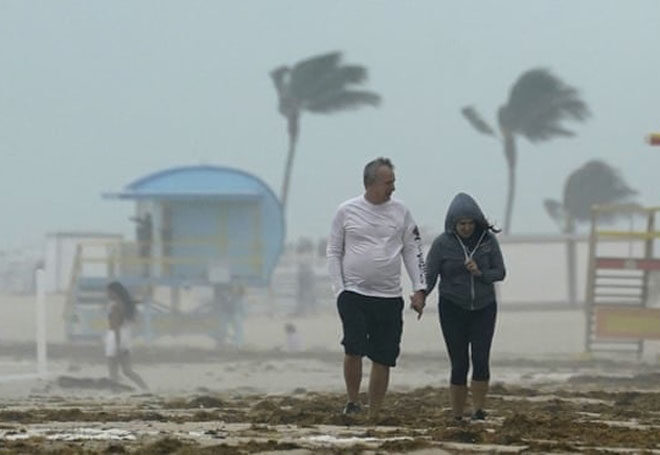 Тропический шторм «Эта» обрушился на Флориду