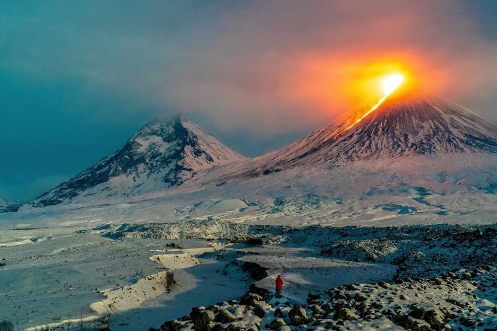 На Камчатке продолжается интенсивное извержение вулкана Ключевская сопка