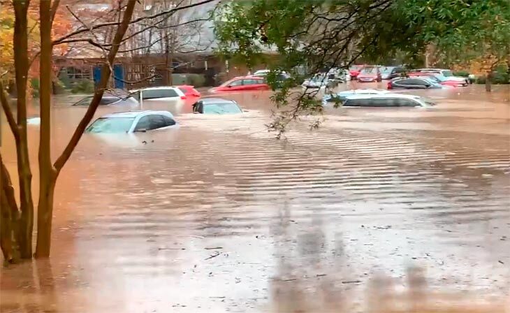 Жертвами наводнений в Северной Каролине стали как минимум 6 человек
