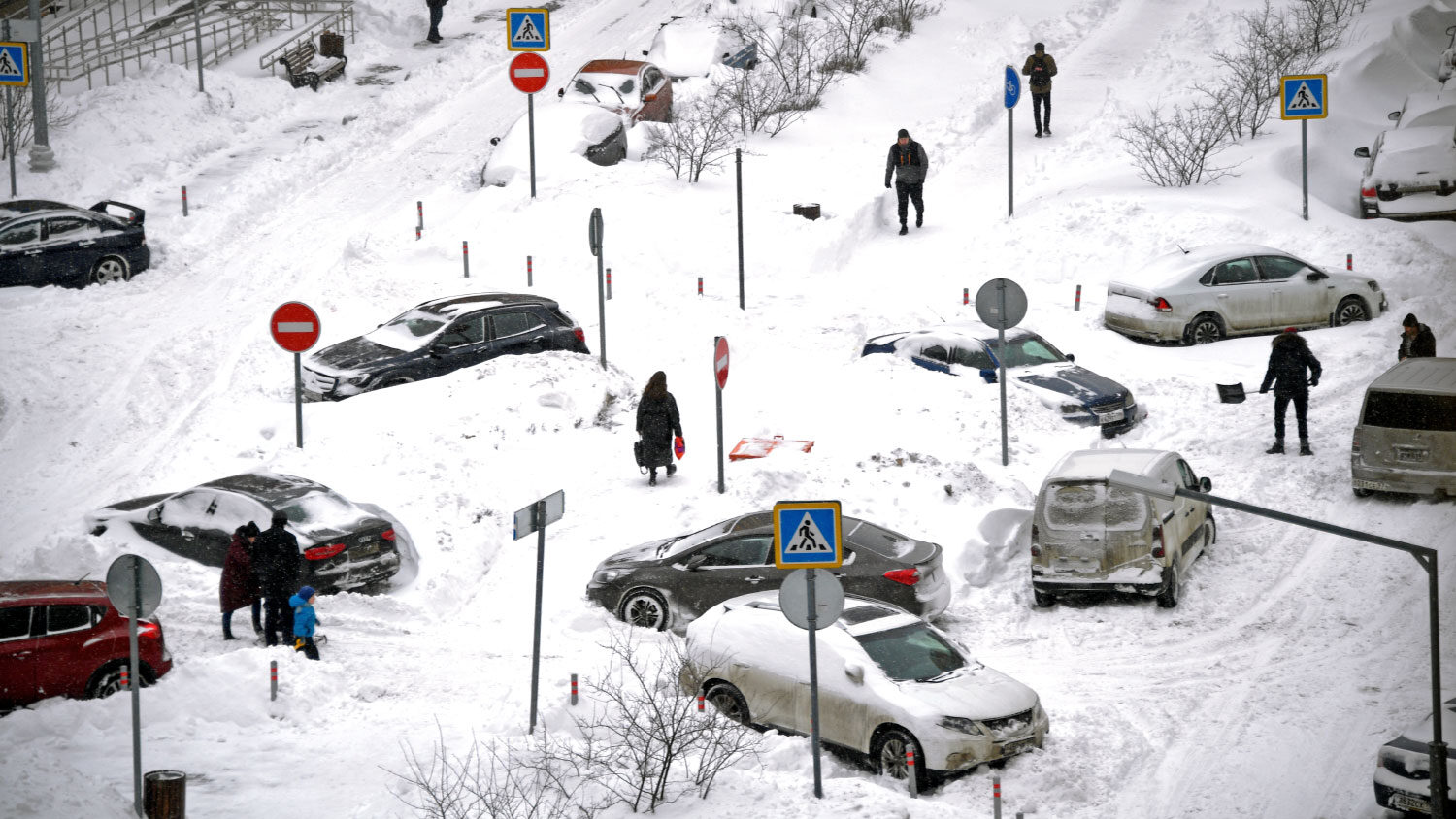 Снежный апокалипсис: как Москва превратилась в большой сугроб