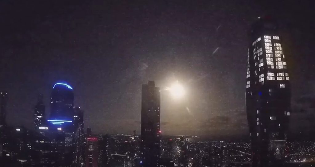 Крупный метеор взорвался в небе над Мельбурном, Австралия