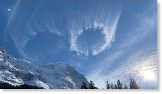 Странные круглые облака появились над швейцарскими Альпами