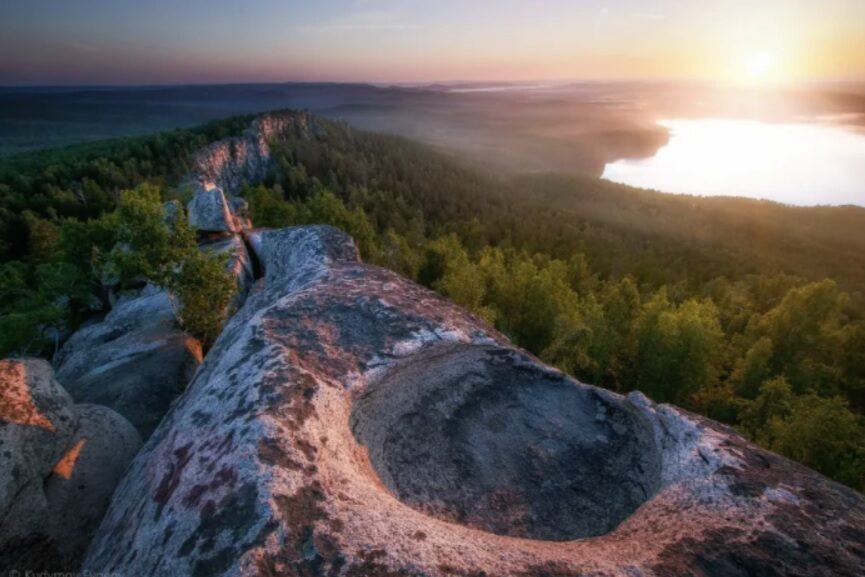 Загадочные каменные чаши Среднего Урала: нестыковка в версии геологов