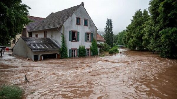 Западная Европа затоплена в результате сильных дождей - реки вышли из берегов в Бельгии, Франции и Германии