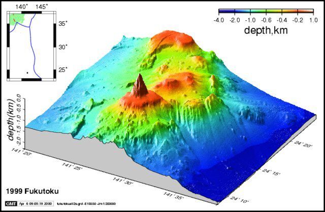 Подводный вулкан Фукутоку-Оканоба извергается у берегов Японии