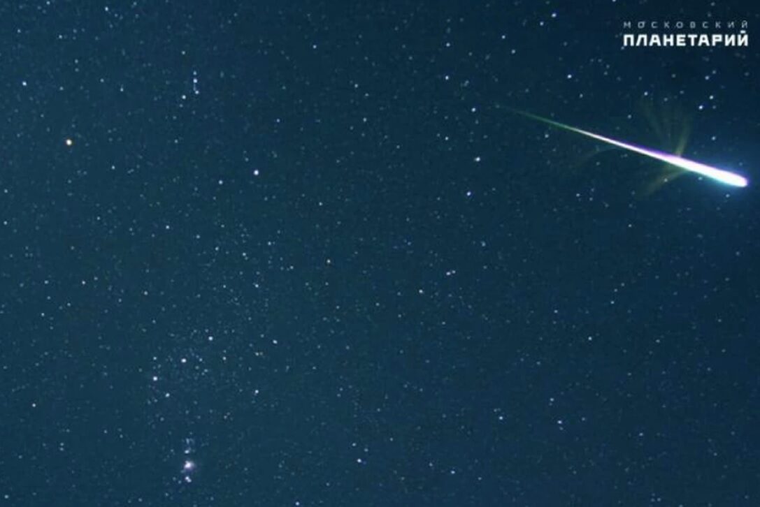 Метеоры потока Ориониды, как правило, вспыхивают белыми звездами