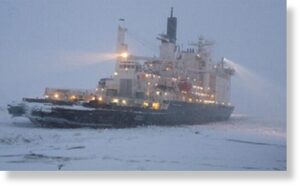 Два ледокола отправлены для спасения 9 судов, заблокированных льдами на Северном морском пути в Арктике