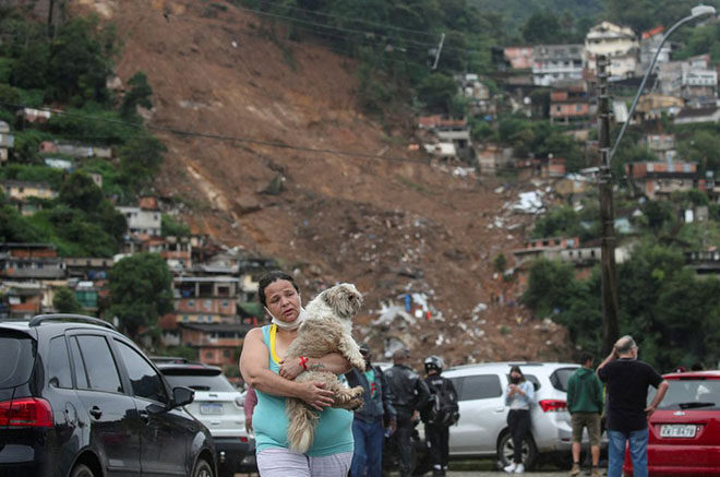 Число жертв оползней в бразильском городе Петрополис достигло 176