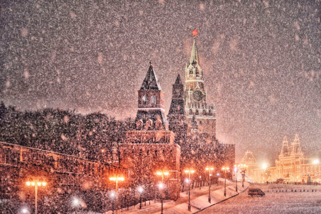 Шутка природы в Москве: снежный шторм разыграется в первоапрельские выходные