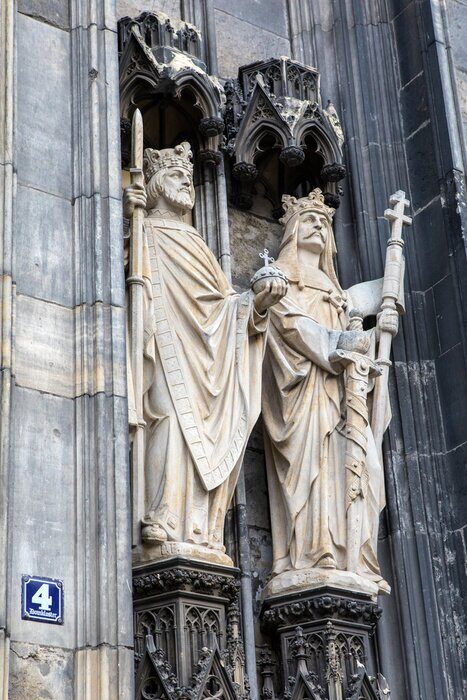 Constantine and Charlemagne on Cologne Cathédral​