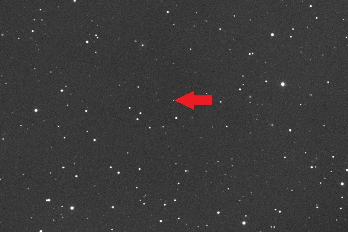 На космическом фото заметили «потенциально опасный» для Земли астероид