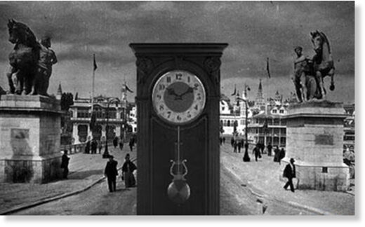 Парижский сбой времени, предположительно произошедший в канун нового 1902 года