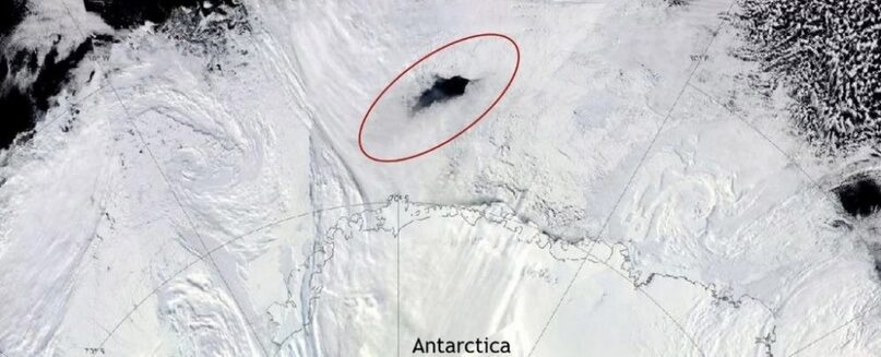 Таинственная дыра продолжает открываться в центре Антарктиды, приводя экспертов в замешательство