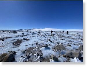 Хотя метеориты легче найти в Антарктиде, чем на любом другом континенте, само путешествие здесь не является очень легким.