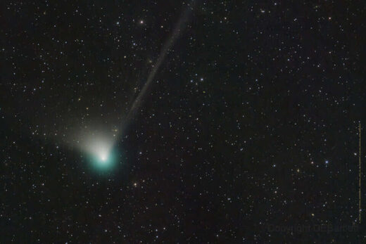 Зеленая комета приблизится к Земле в среду