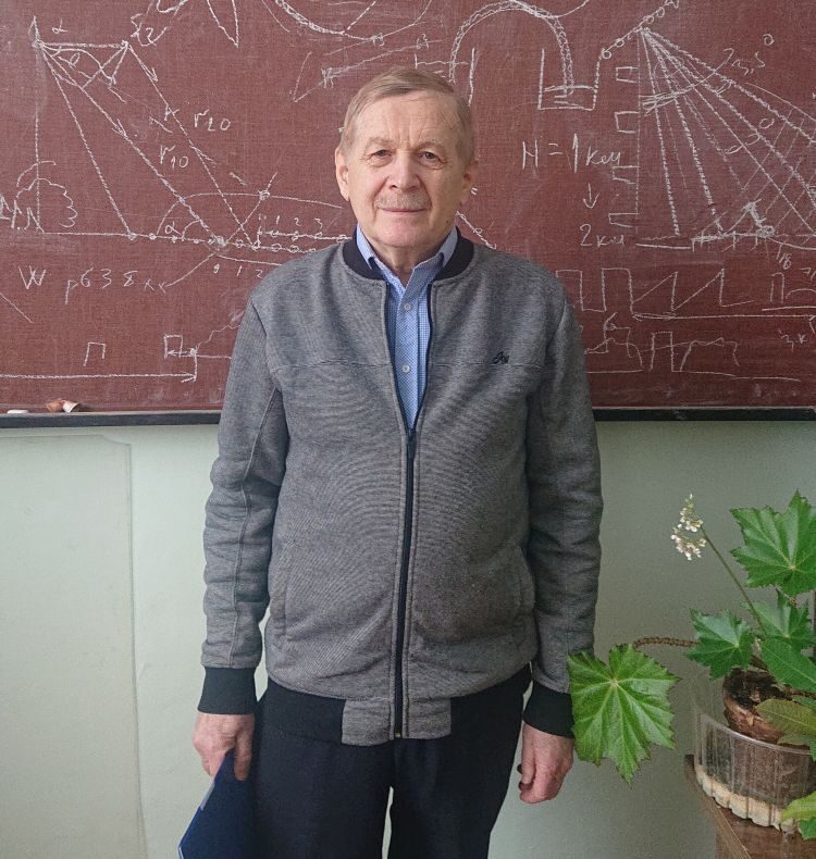 Александр Захаров