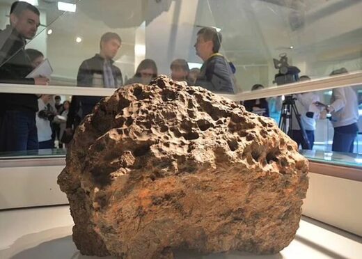 Осколок челябинского метеорита