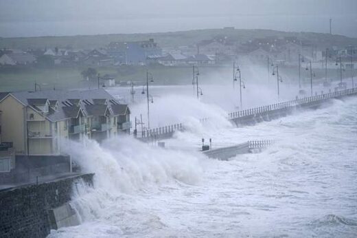 На Британские острова обрушился шторм «Агнес»