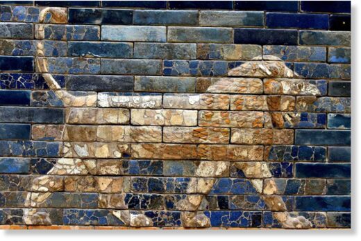 Лев из разноцветных кирпичей на стене тронного зала Навуходоносора II, VI век до нашей эры