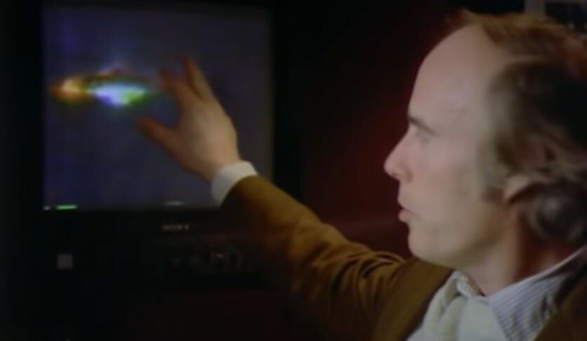 Dr. Bruce Maccabee analyzing the Guardian UFO.