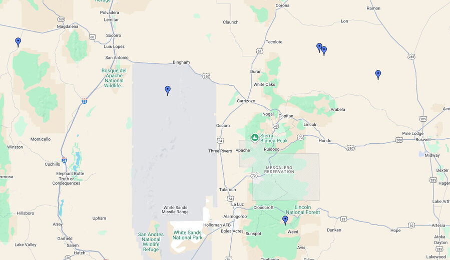 Нажмите, чтобы увеличить Rough locations of proposed crash locations discussed below. Note towns to use as reference points: Magdalena and Socorro upper left, Corona top center, Roswell right center. Holloman AFB (bottom center) is Alamogordo AAF.